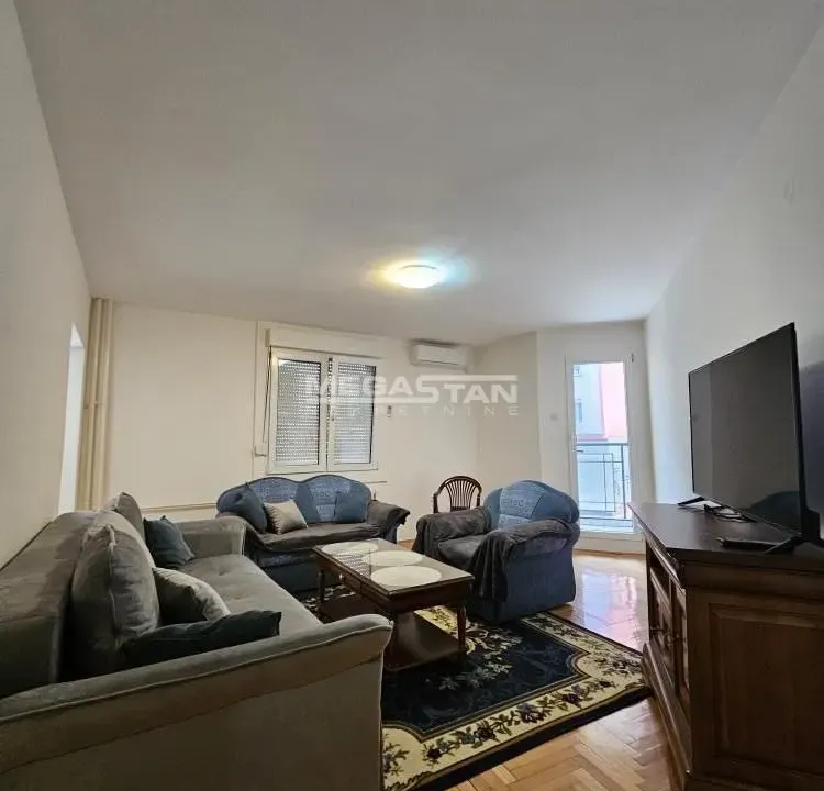 Rent, two bedroom apartment, 53m², Kalenić Pijaca, Vračar Sve Podlokacije