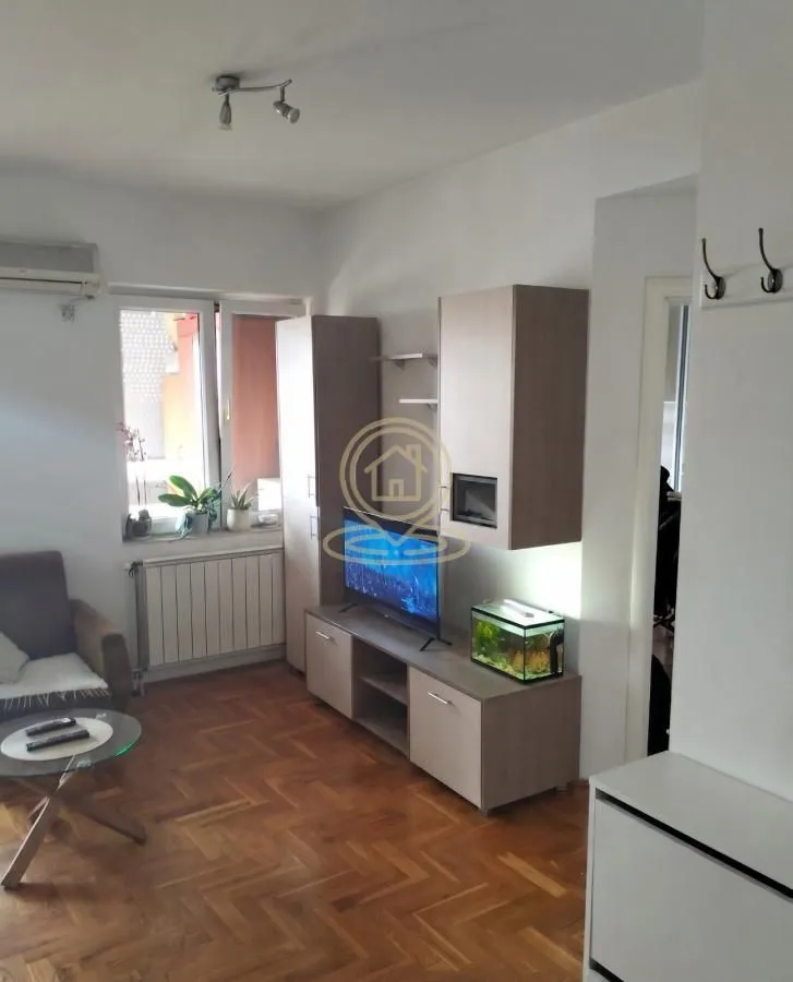 Prodaja, dvosoban stan, 41m², Adamovićevo Naselje, Novi Sad Sve Podlokacije