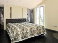 Izdavanje, jednosoban stan, 118m², Tivat, Crna Gora - image 5