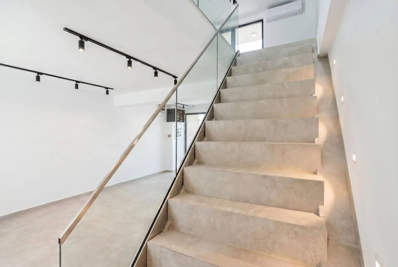Izdavanje, poslovni prostor, 132m², Centar, Budva