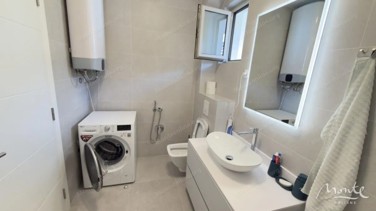 Sale, three bedroom apartment, 104m², Bečići, Budva