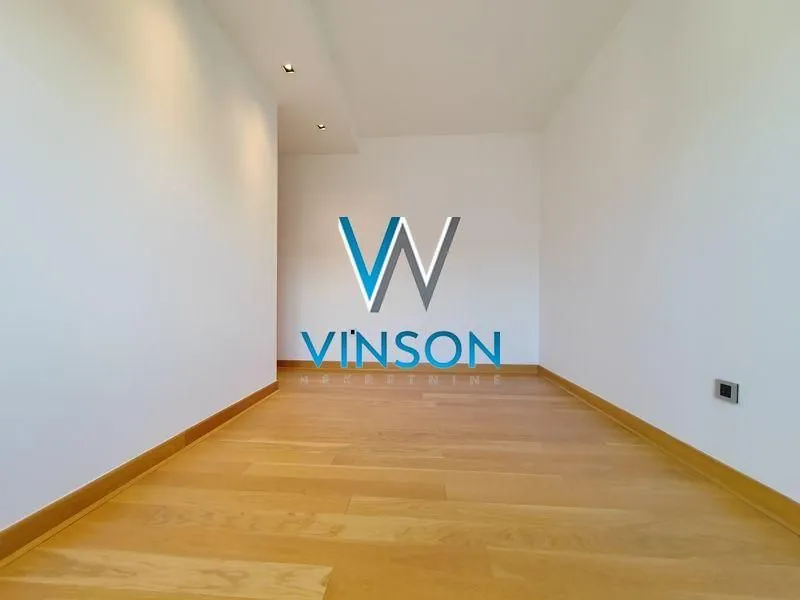 Prodaja, četvorosoban stan, 240m², Adamovićevo Naselje, Novi Sad Sve Podlokacije