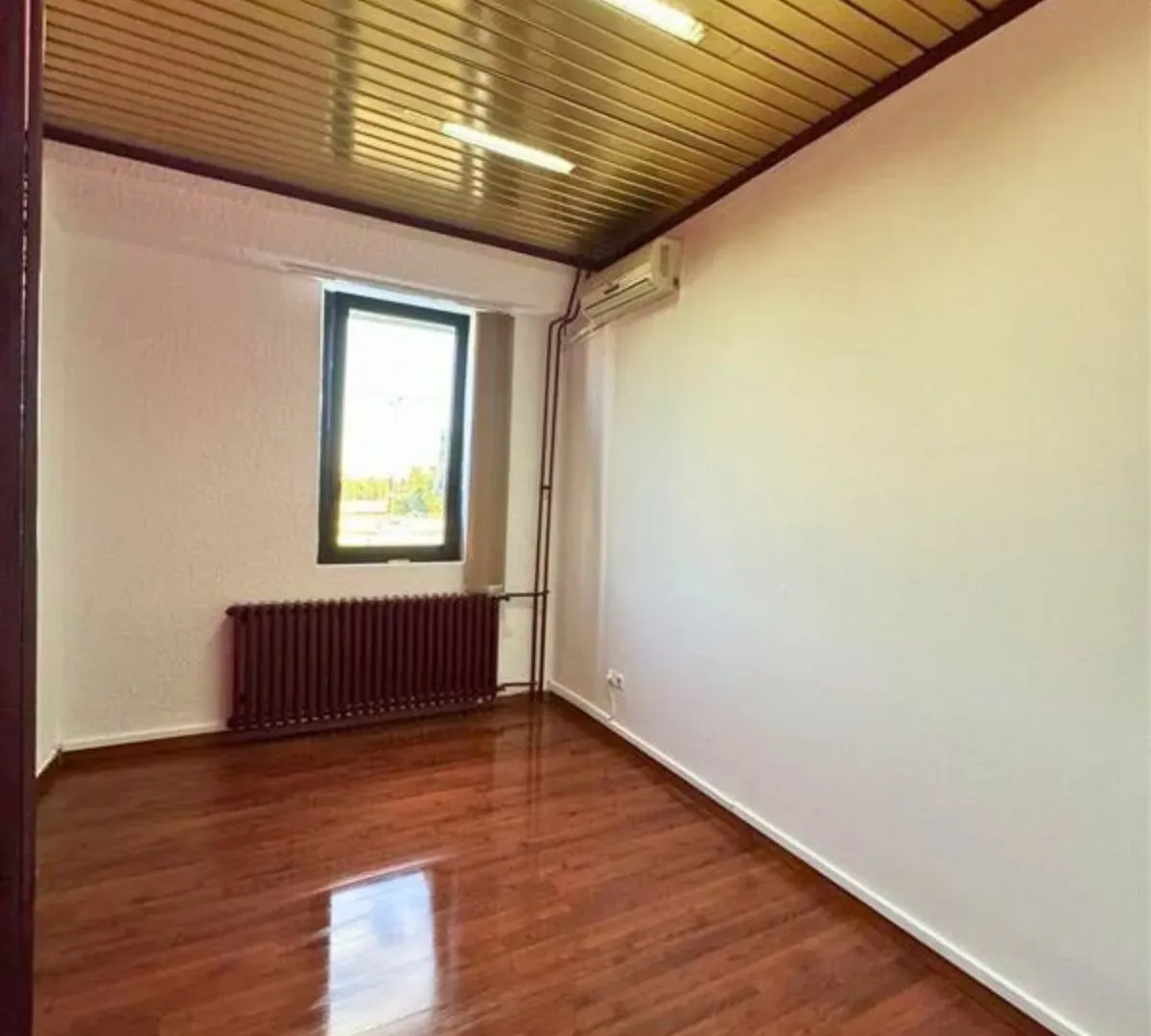 Rent, office space, 75m², Savski Venac, Beograd