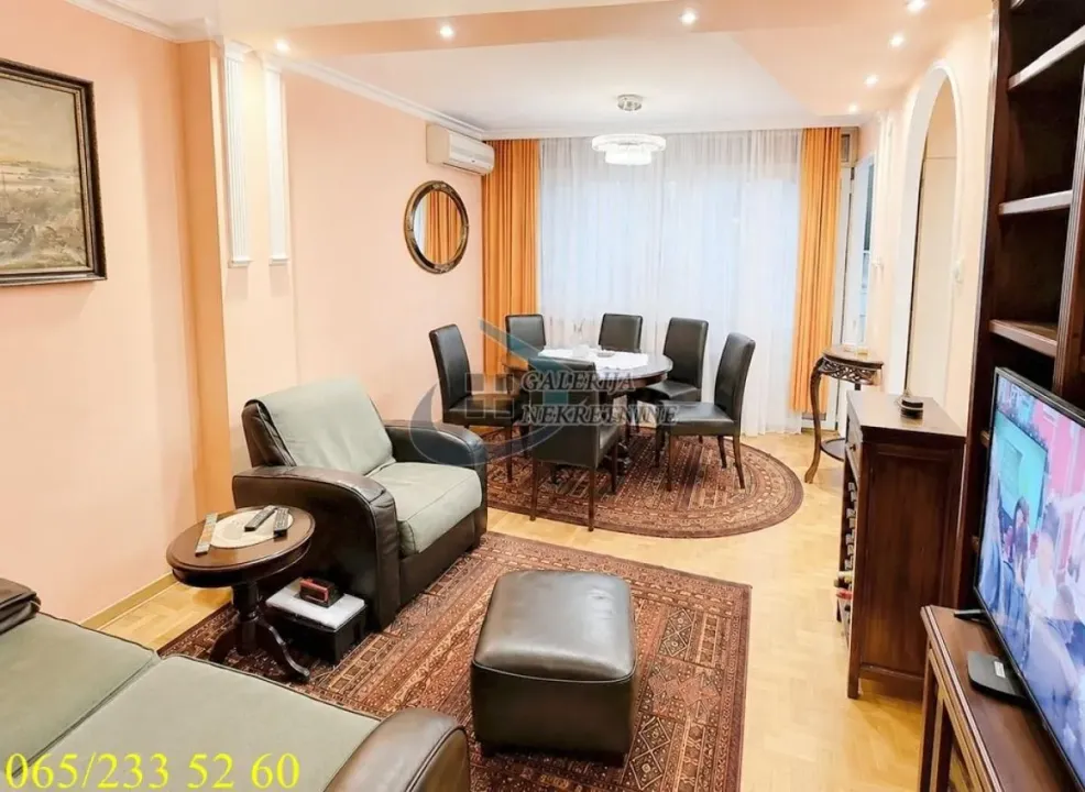 Izdavanje, četvorosoban stan, 90m², Novi Beograd Blok 61, Novi Beograd Sve Podlokacije
