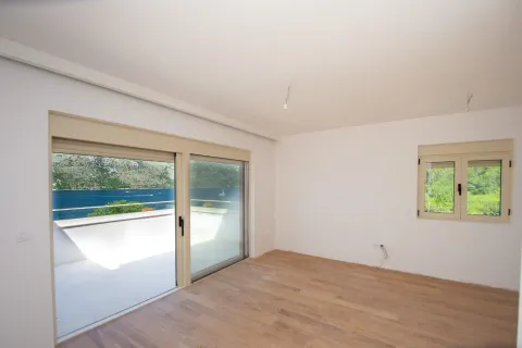 Sale, one bedroom apartment, 95m², Stoliv, Kotor - image 3