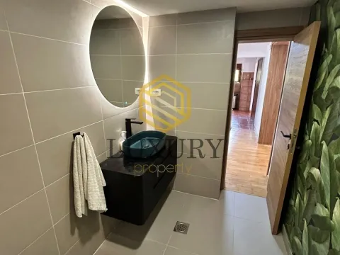 Izdavanje, kuća, 280m², Centar, Podgorica - image 7