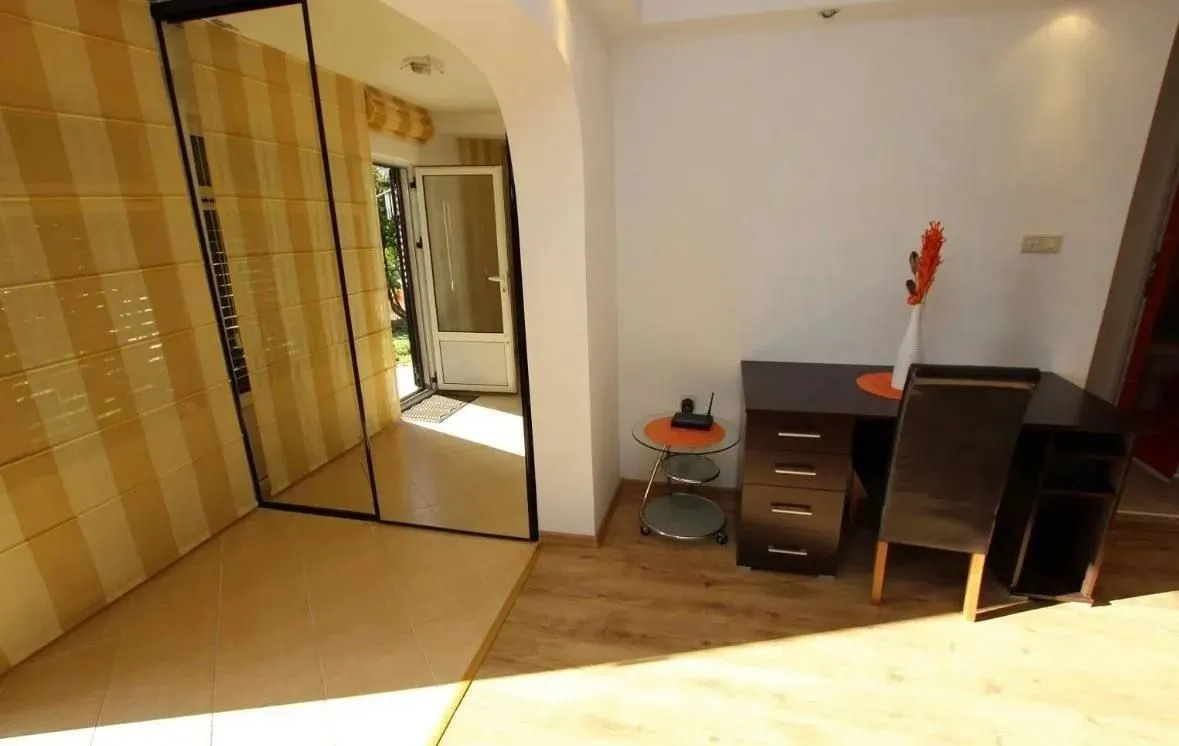 Rent, two bedroom apartment, 90m², Buljarica, Budva