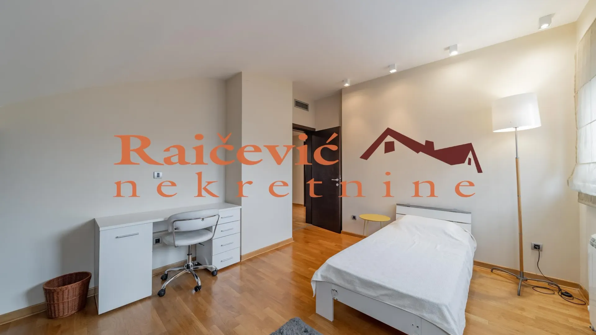 Prodaja, stan, 160m², Crveni Krst, Beograd