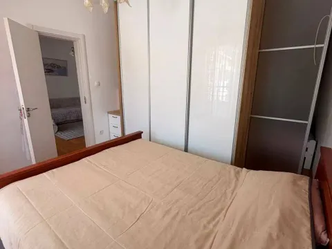 Rent, two bedroom apartment, 70m², Babilonija, Budva - image 10
