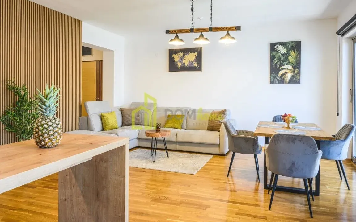 Izdavanje, dvosoban stan, 72m², Budva, Crna Gora