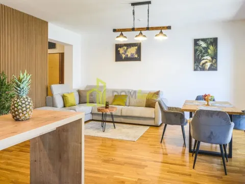 Izdavanje, dvosoban stan, 72m², Budva, Crna Gora