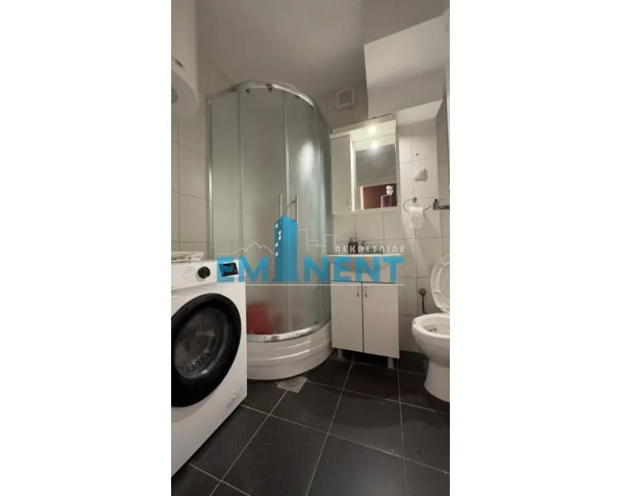 Izdavanje, dvosoban stan, 42m², Stari Merkator, Novi Beograd Sve Podlokacije