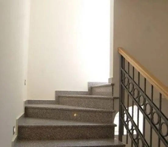Izdavanje, četvorosoban stan, 200m², Savski Venac, Beograd