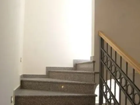 Izdavanje, četvorosoban stan, 200m², Savski Venac, Beograd - image 10