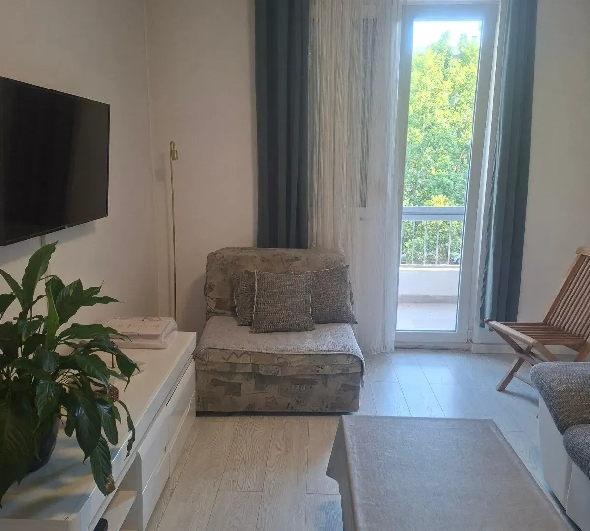 Izdavanje, jednosoban stan, 52m², Preko Morače, Podgorica