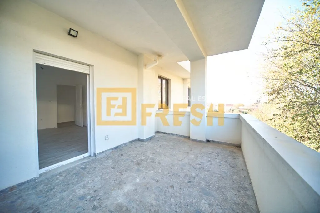 Sale, two bedroom apartment, 83m², Šušanj, Bar