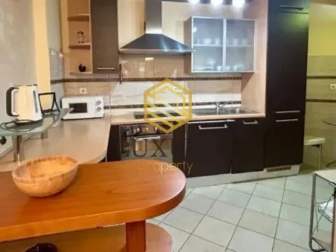 Izdavanje, stan, 100m², Centar, Podgorica - image 2