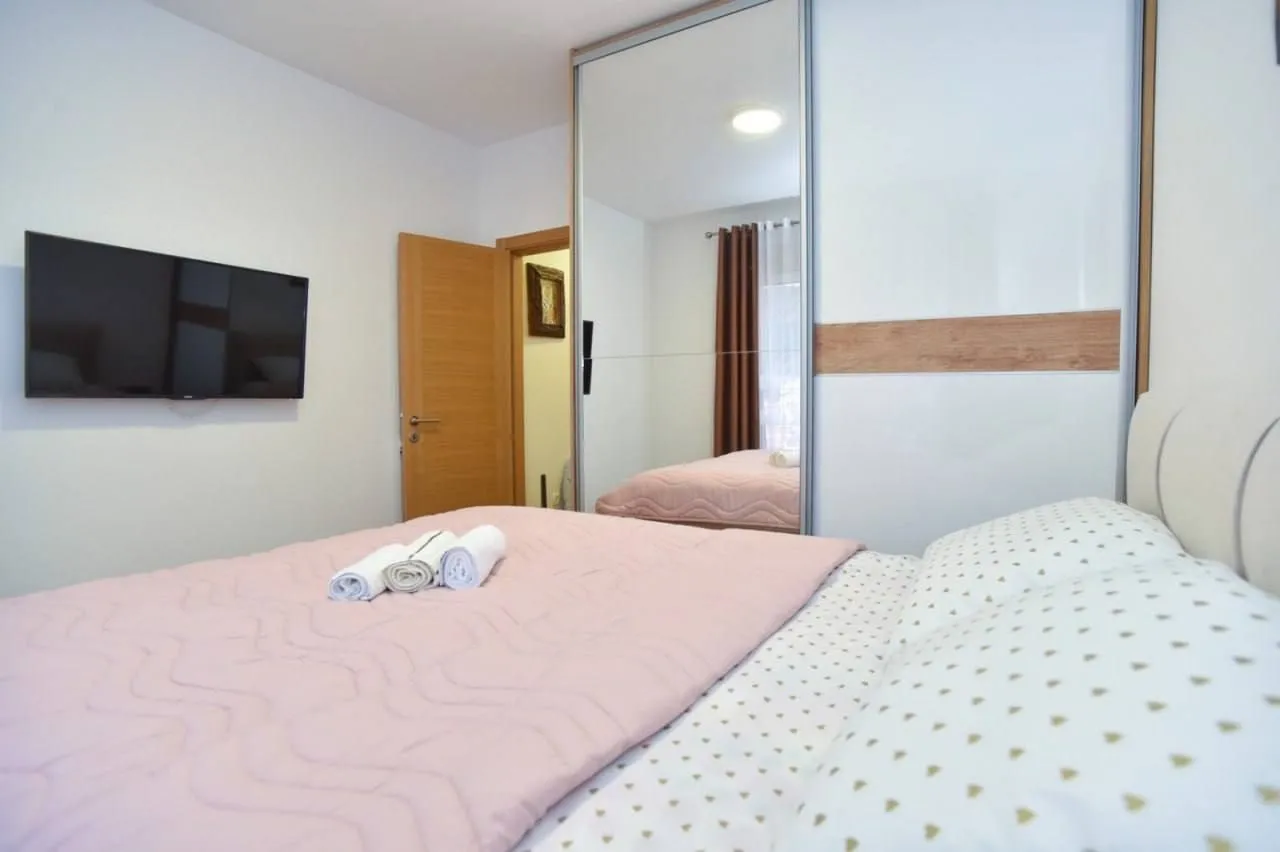 Rent, one bedroom apartment, 47m², Budva, Crna Gora