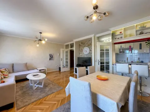 Rent, two bedroom apartment, 85m², Preko Morače, Podgorica - image 2
