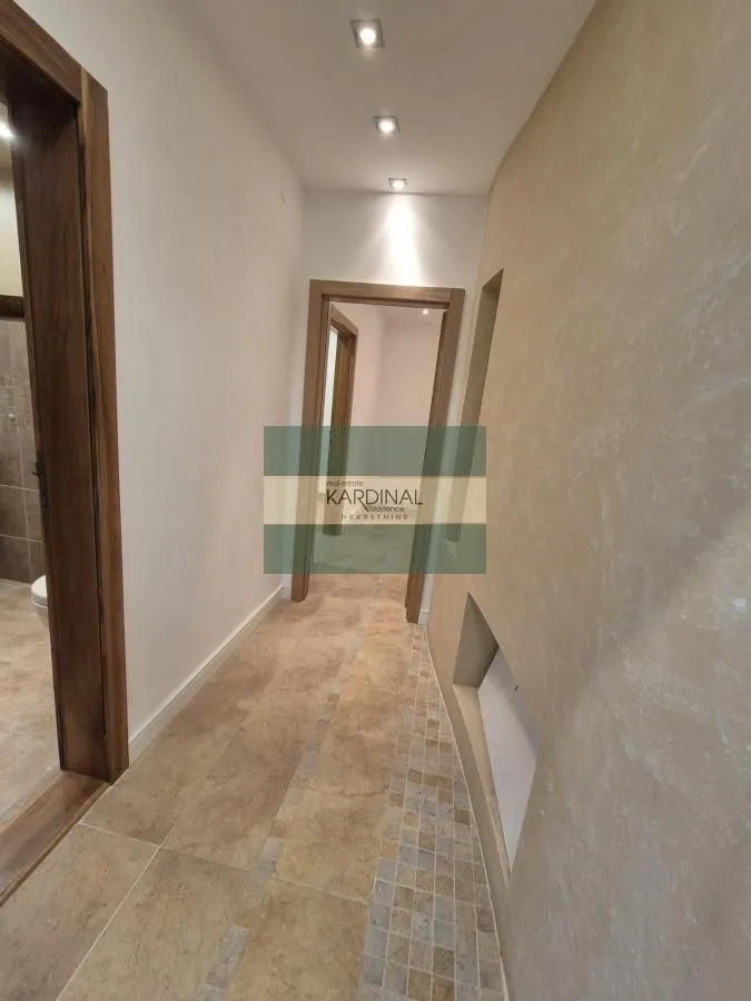 Prodaja, trosoban stan, 88m², Vašarište, Jagodina