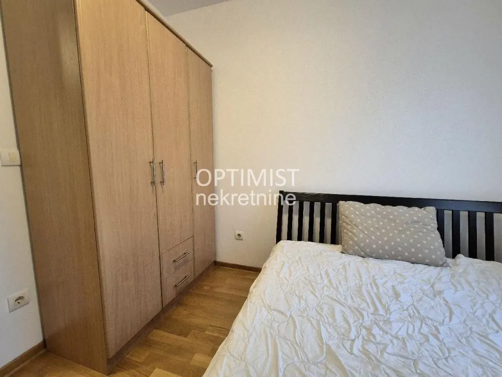 Rent, two bedroom apartment, 43m², Južni Bulevar, Vračar Sve Podlokacije