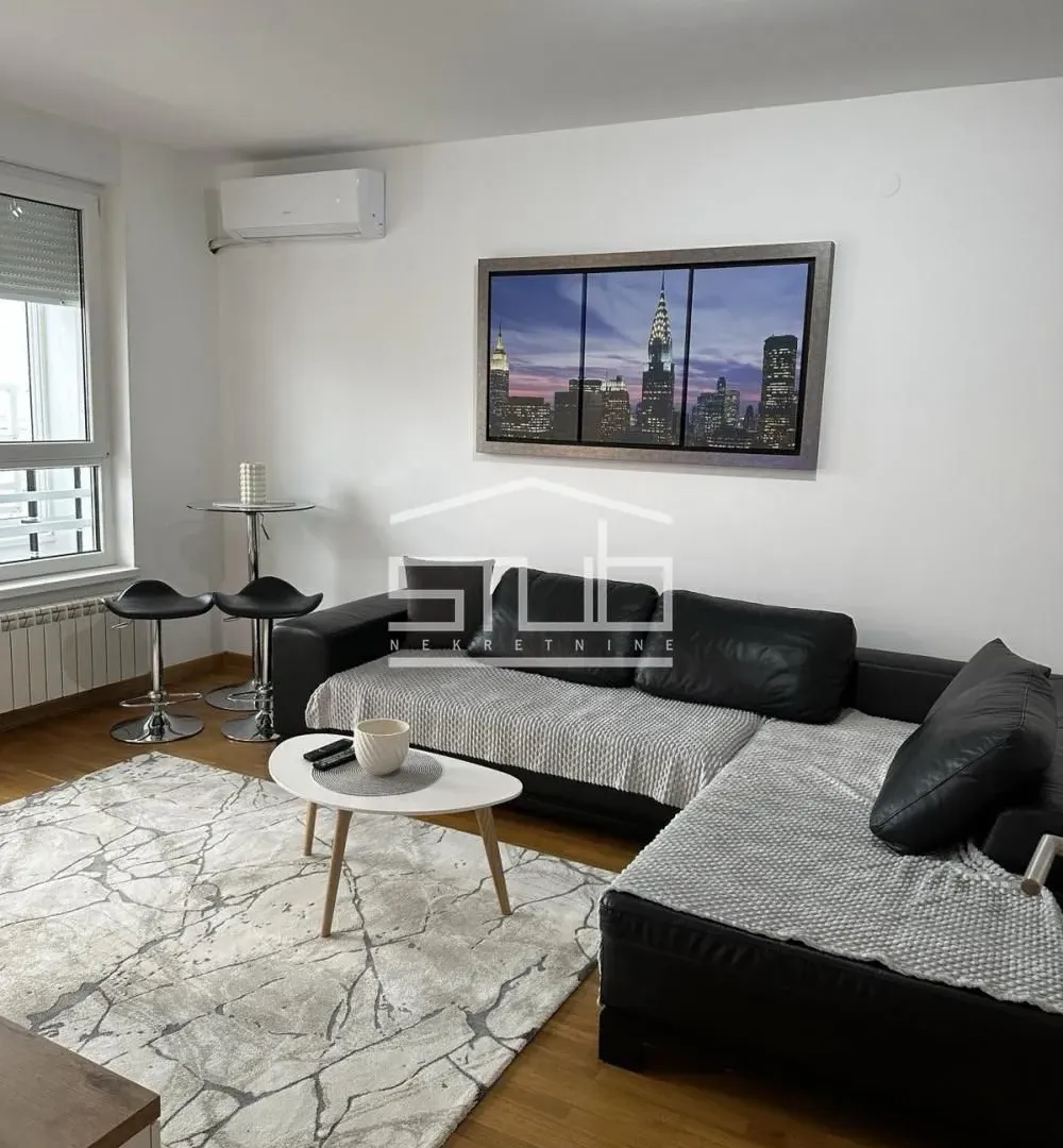 Izdavanje, dvosoban stan, 53m², Belvil, Beograd