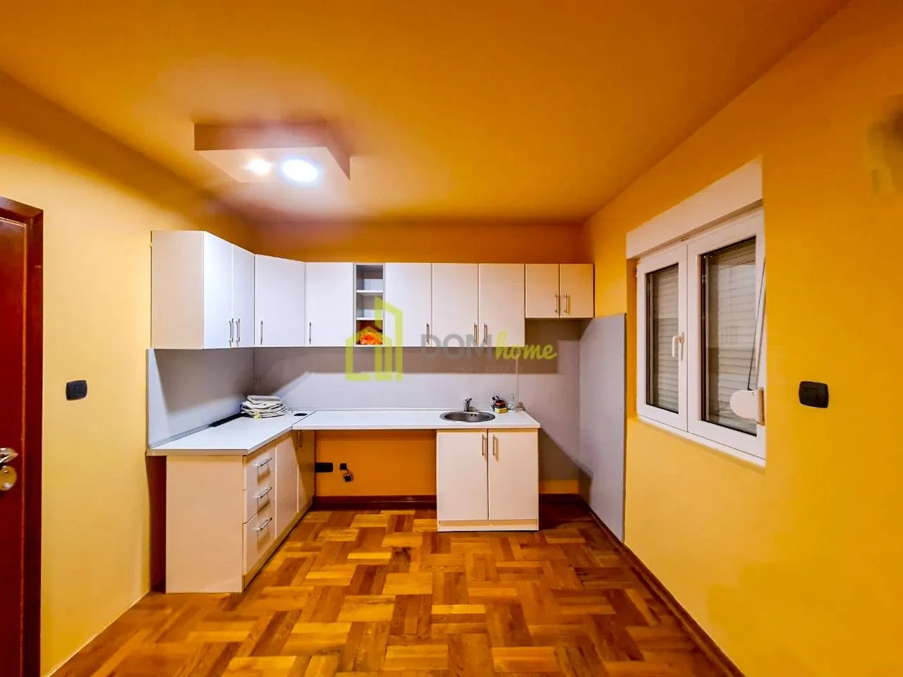 Izdavanje, trosoban stan, 100m², Zagorič, Podgorica