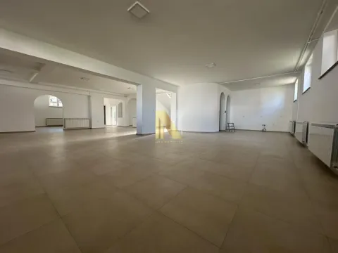 Poslovni prostor in Veternička rampa