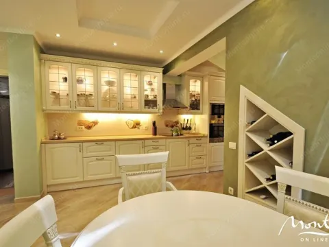 Sale, house, 283m², Tivat, Crna Gora - image 10