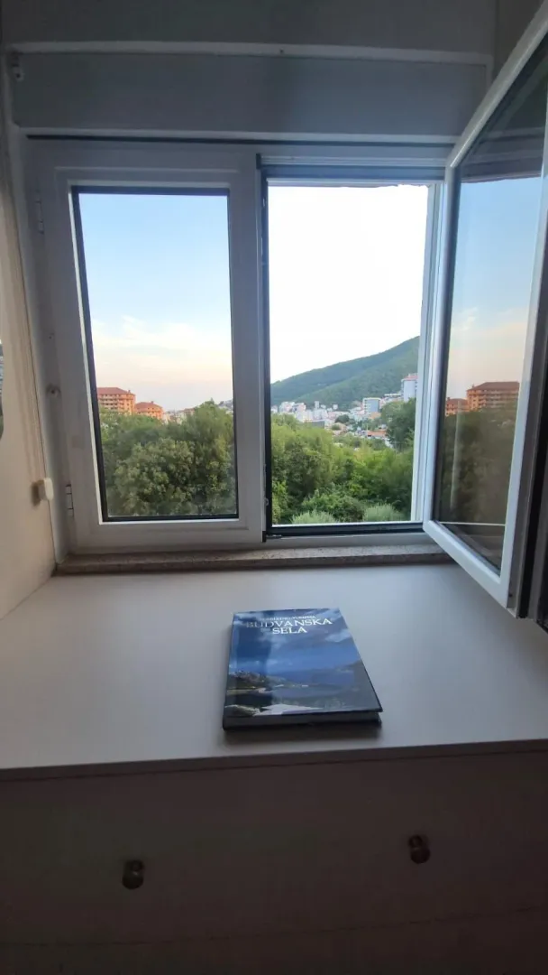 Izdavanje, jednosoban stan, 42m², Rozino, Budva