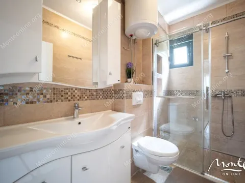 Sale, two bedroom apartment, 75m², Dobrota, Kotor - image 21