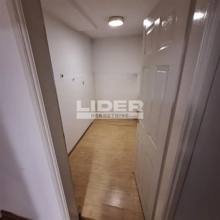 Rent, apartment, 43m², Stari Grad, Beograd