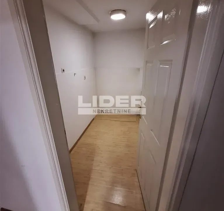 Rent, apartment, 43m², Stari Grad, Beograd