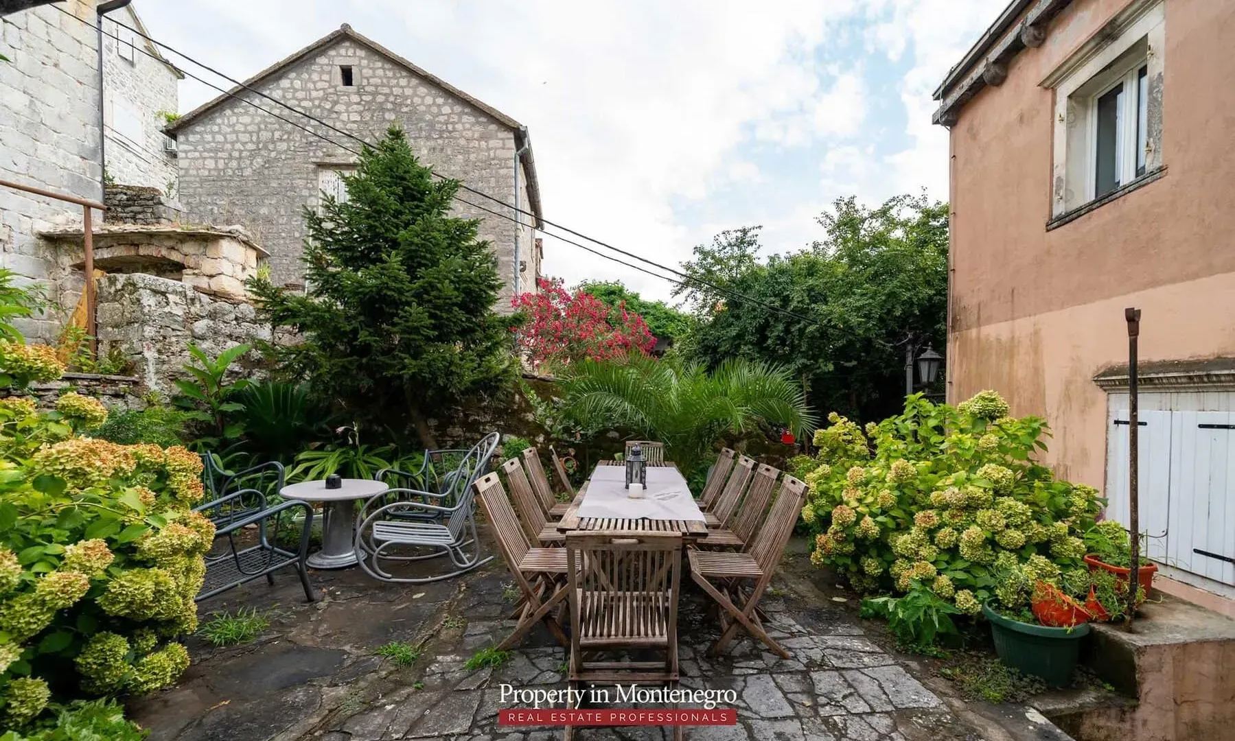 Prodaja, jednosoban stan, 42m², Perast, Kotor