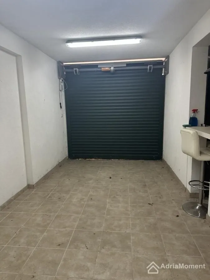 Prodaja, dvosoban stan, 75m², Dobrota, Kotor