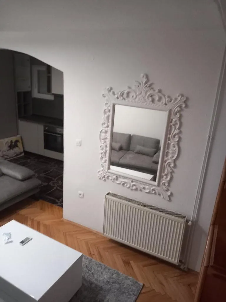 Izdavanje, dvosoban stan, 85m², Gorica C, Podgorica