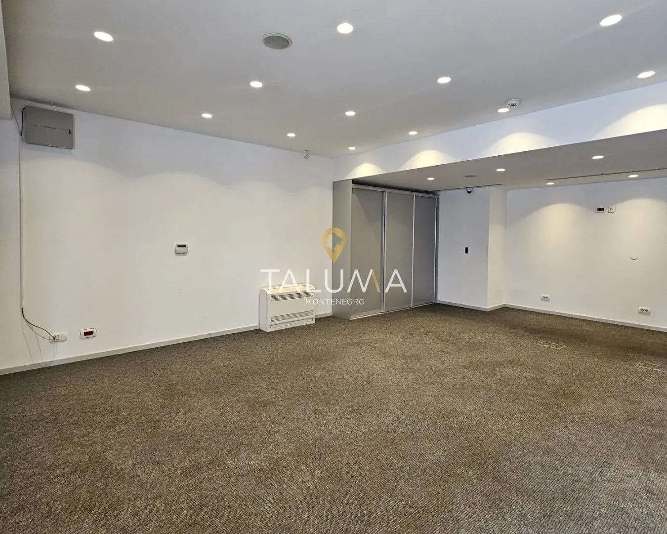 Rent, office space, 180m², City Kvart, Podgorica