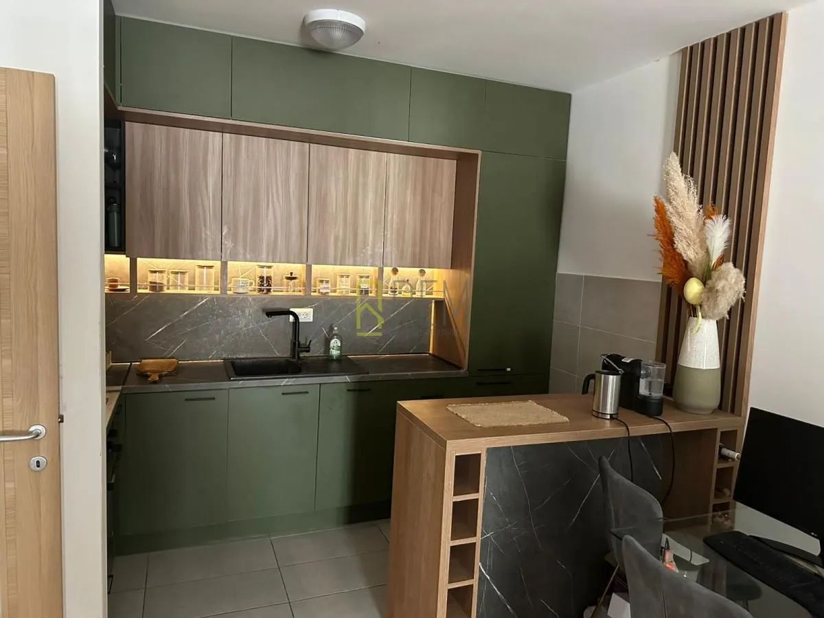 Prodaja, dvosoban stan, 70m², Stari Aerodrom, Podgorica