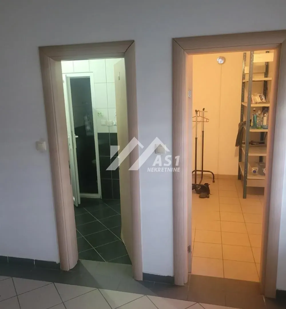 Rent, office space, 750m², Veternik, Novi Sad Sve Podlokacije
