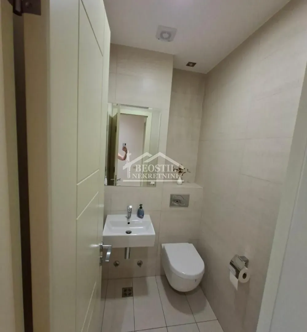 Rent, four bedroom apartment, 125m², Savski Venac, Beograd