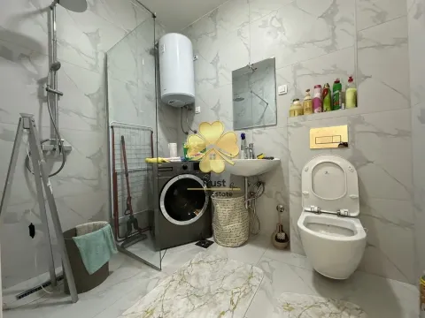 Izdavanje, dvosoban stan, 85m², Stara Varoš, Podgorica - image 11