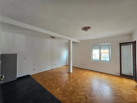 Prodaja, dvosoban stan, 57m², Centar, Budva - image 4