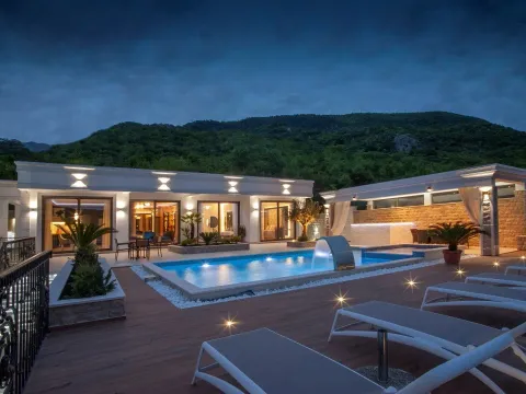 Prodaja, kuća, 190m², Prijevor, Budva - image 25