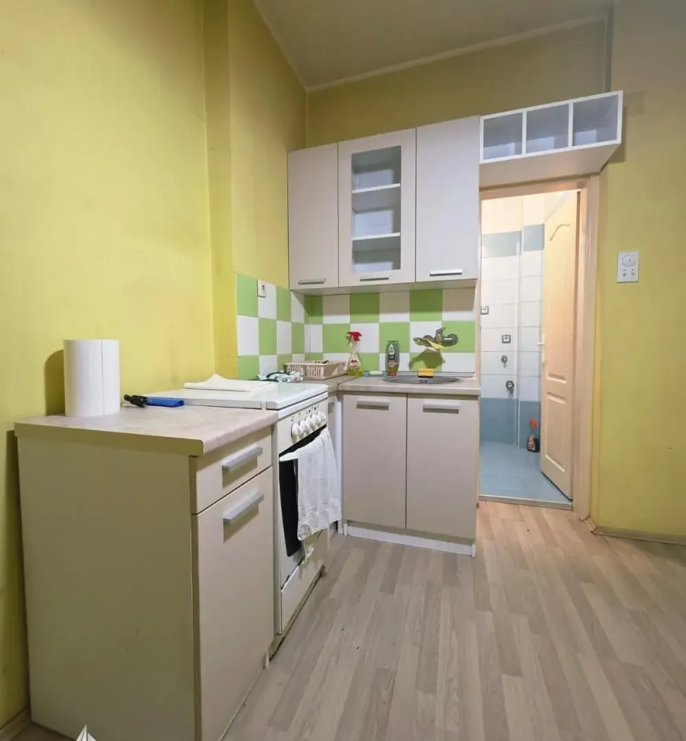 Prodaja, dvosoban stan, 33m², Zemun Sve Podlokacije, Beograd