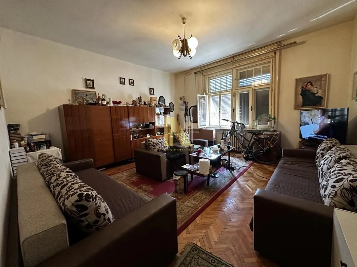 Prodaja, trosoban stan, 102m², Centar, Novi Sad
