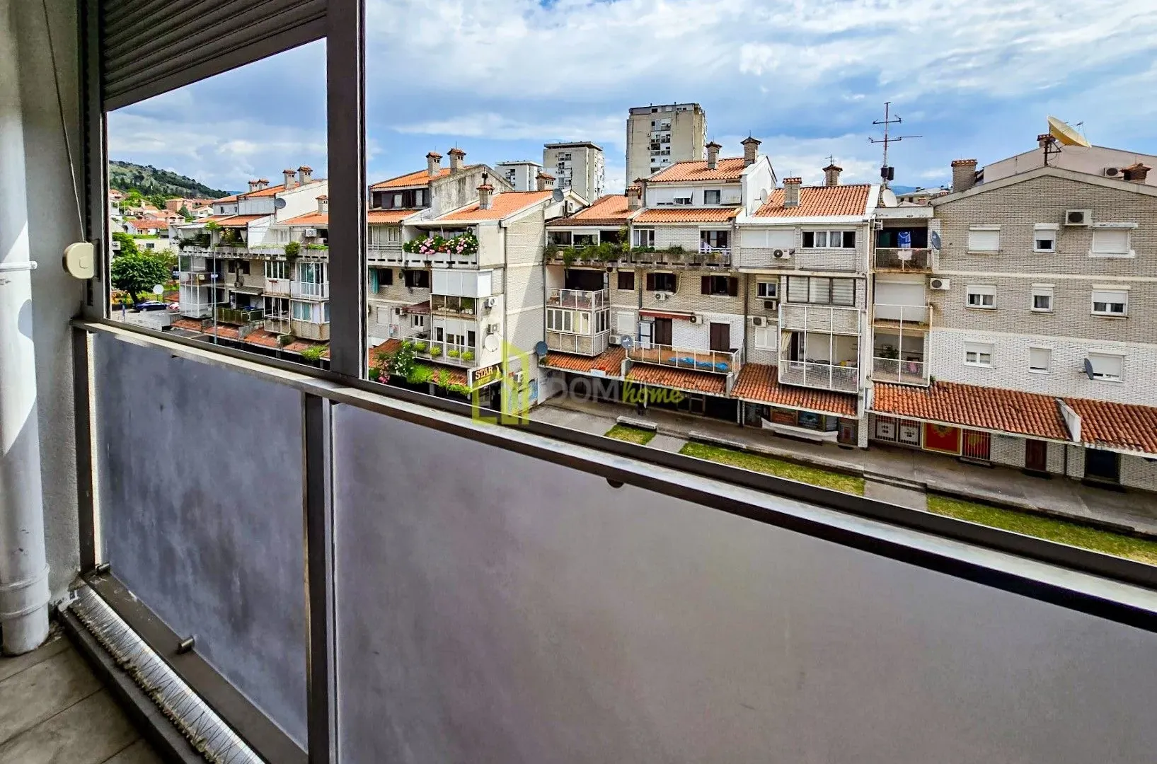 Izdavanje, trosoban stan, 95m², Momišići, Podgorica