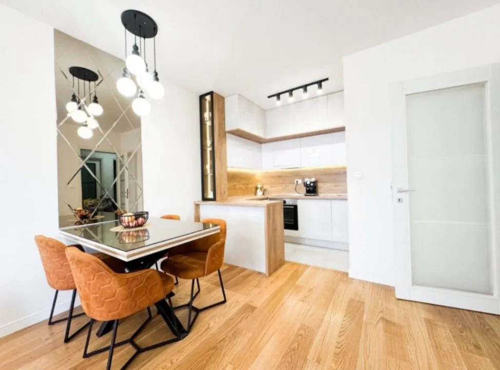 Prodaja, dvosoban stan, 70m², Central Point, Podgorica