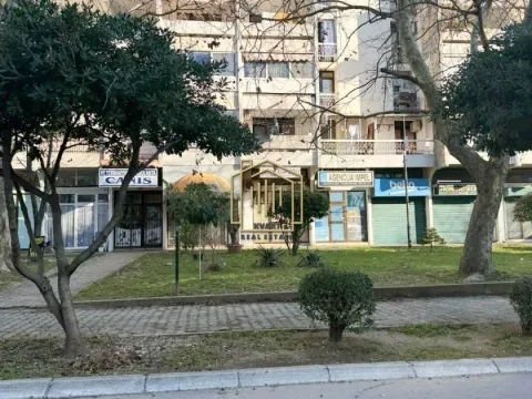 Sale, two bedroom apartment, 62m², Makedonsko naselje, Bar - image 2