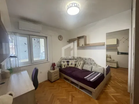Rent, two bedroom apartment, 85m², Centar, Podgorica - image 6