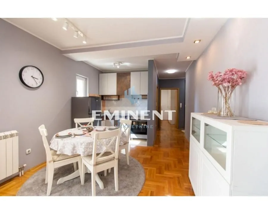 Rent, two bedroom apartment, 46m², Vračar Hram, Vračar Sve Podlokacije
